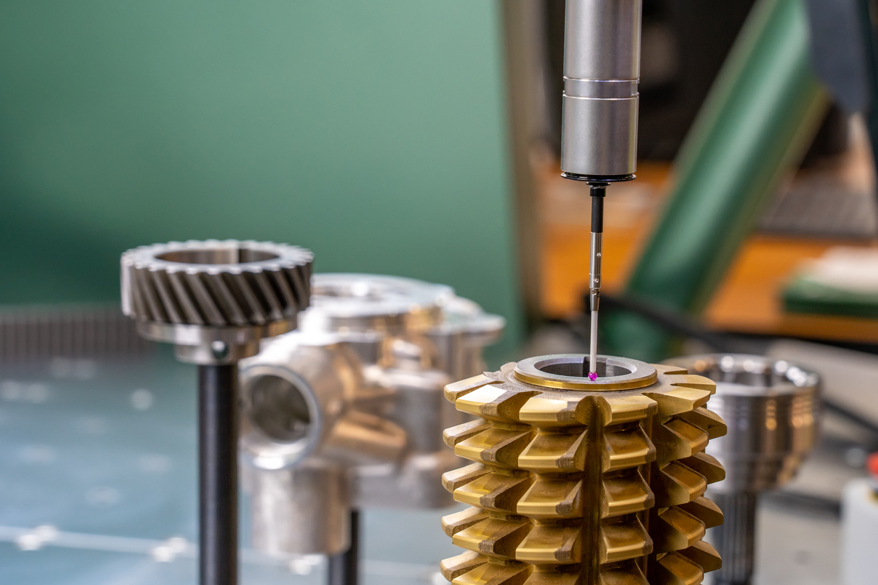 Measurement and control of the dimensions of golden hobbing cutter using a probe stylus ball tip of multi-axis coordinate measuring machine.